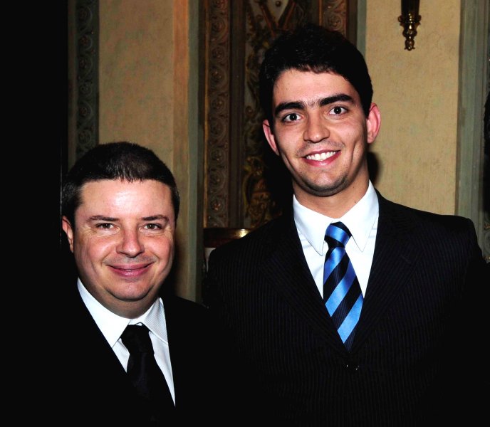 Governador Antonio Anastasia e o novo secretário, Cássio Soares (Foto: SECOM)