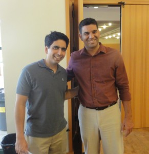 Prof. Dr. Silvio Carvalho Neto com Salman Khan, da Khan Academy