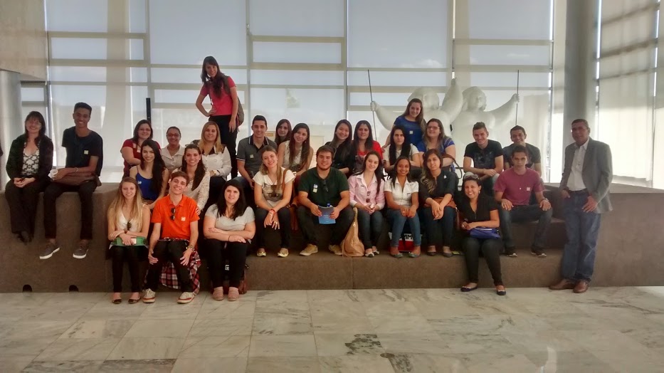 Alunos de Administração em visita a Brasília