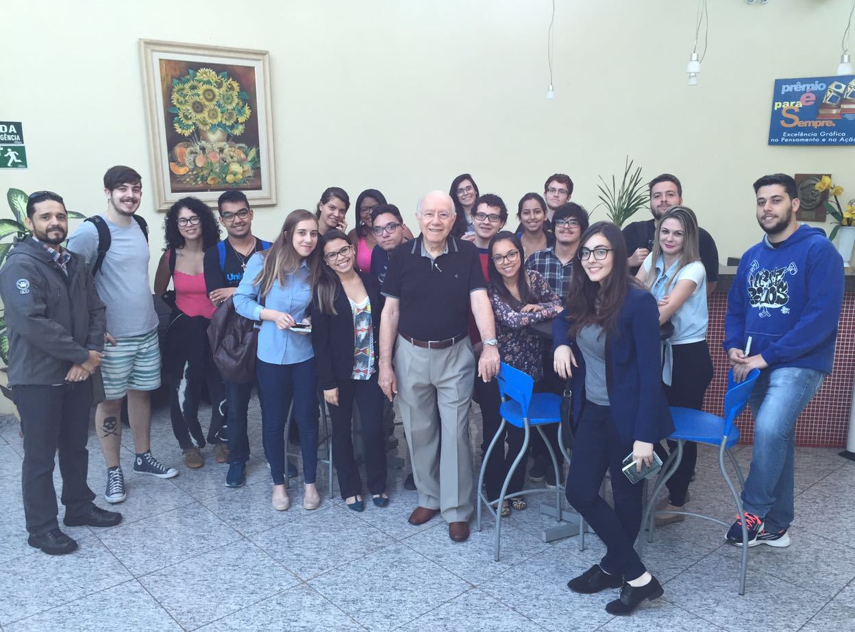 Estudantes de Publicidade e Propaganda visitam empresas de comunicação em Ribeirão Preto