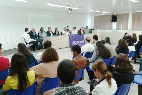 Docentes do Uni-FACEF participam de congresso para debater prioridades do município