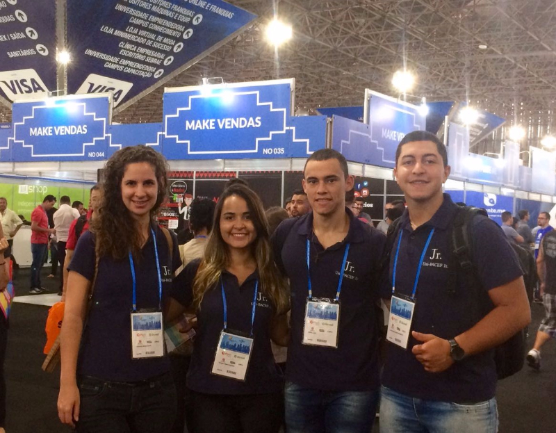 Diretores da Uni-FACEF Junior participaram da Feira do Empreendedor na cidade de São Paulo