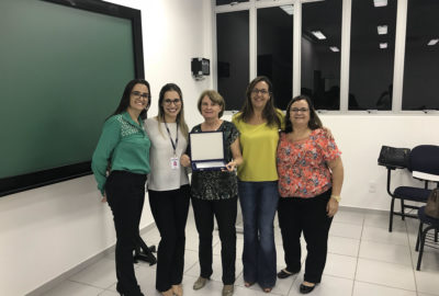 Curso de Enfermagem do Uni-FACEF faz homenagem a enfermeira