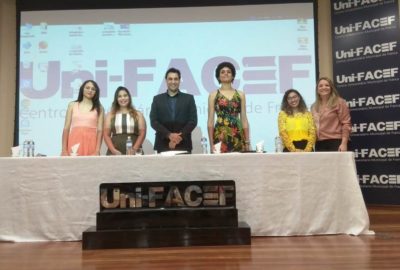 Formandos do curso de espanhol “Comunícate” recebem certificados no Uni-FACEF