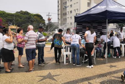 Enfermagem e Medicina levam atendimento à praça central de Franca