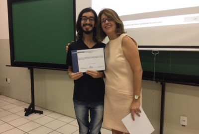 Letras entrega certificados da Reitoria a estudantes que se destacaram