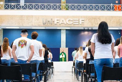 Uni-FACEF celebra missa em memória de estudante