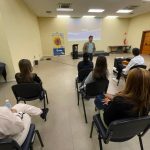 Estudantes de Publicidade e Propaganda fazem visita técnica em empresas de Ribeirão Preto (SP).