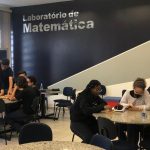 Estudantes da Escola Vivenda têm aula prática de Matemática, no Uni-FACEF.