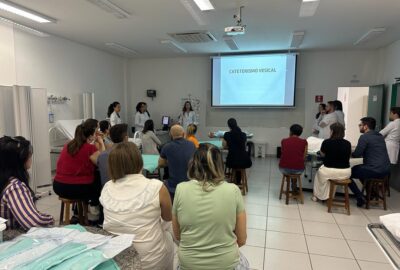 Estudantes de Enfermagem do UniFACEF participam de treinamento