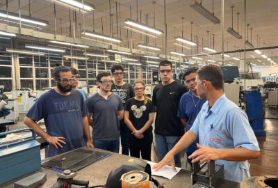 Estudantes da Engenharia de Produção UniFACEF fazem visita técnica ao Senai Franca