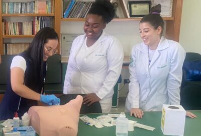 Estudantes e professores da Enfermagem UniFACEF realizam treinamento de Hipodermóclise, no São Joaquim Hospital e Maternidade, em Franca