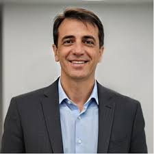 Matéria sobre IA agêntica e varejo, de professor do UniFACEF e Head Family Office e Conselheiro do Magalu, repercute na mídia