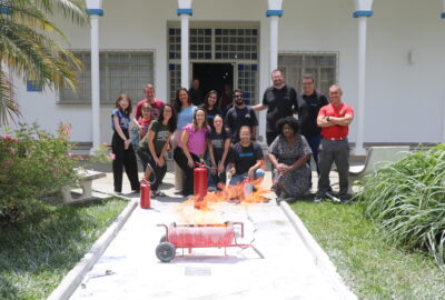 Funcionários do UniFACEF recebem treinamento de Brigada de Incêndio