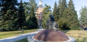 Oito estudantes de Medicina, do UniFACEF, embarcam para cursos de verão na Universidad Complutense de Madrid