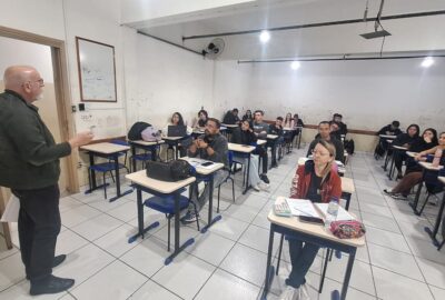 Estudantes da ETEC Dr. Júlio Cardoso recebem Certificados por participação na “XX Jornada de Ciências Contábeis”, do UniFACEF