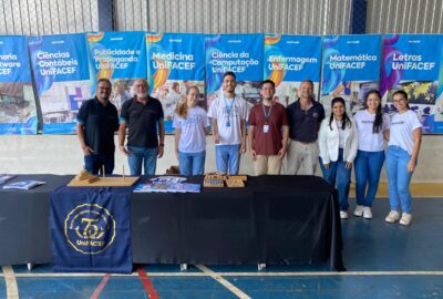 Ciências Contábeis, do UniFACEF, marca presença na Feira de Profissões do Colégio Samaritano