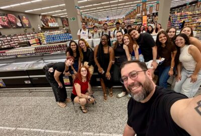 Estudantes de Publicidade e Propaganda, do UniFACEF, realizam visita técnica ao Savegnago Supermercados